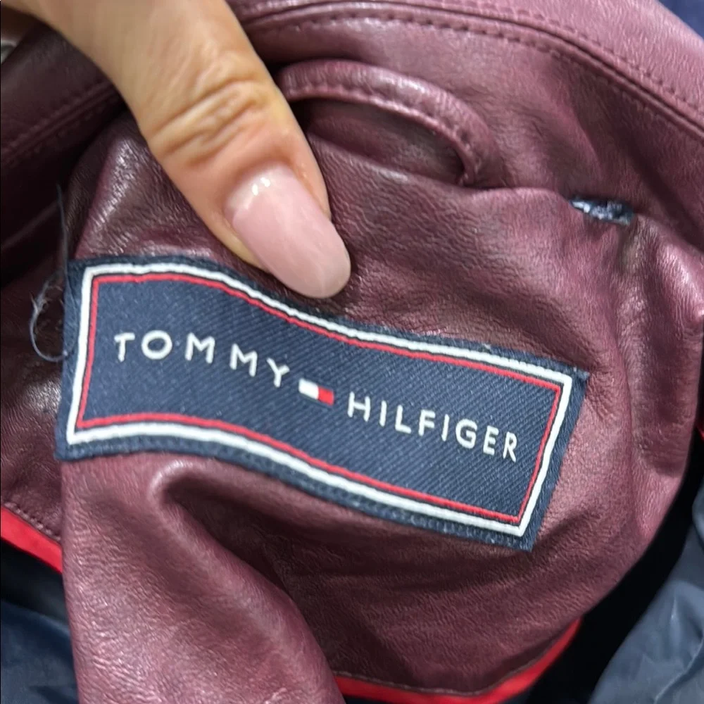 Tommy Hilfiger Purple Faux Leather Jacket with Classic Collar - Picture 3 of 5